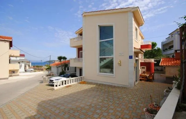 Guliver Apartment Slatine