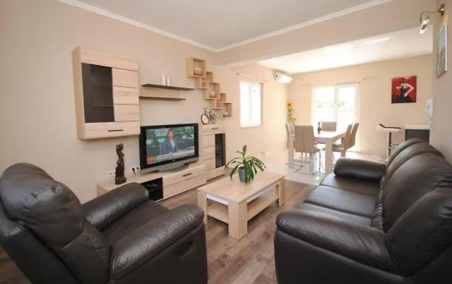 Apartment Guliver Slatine