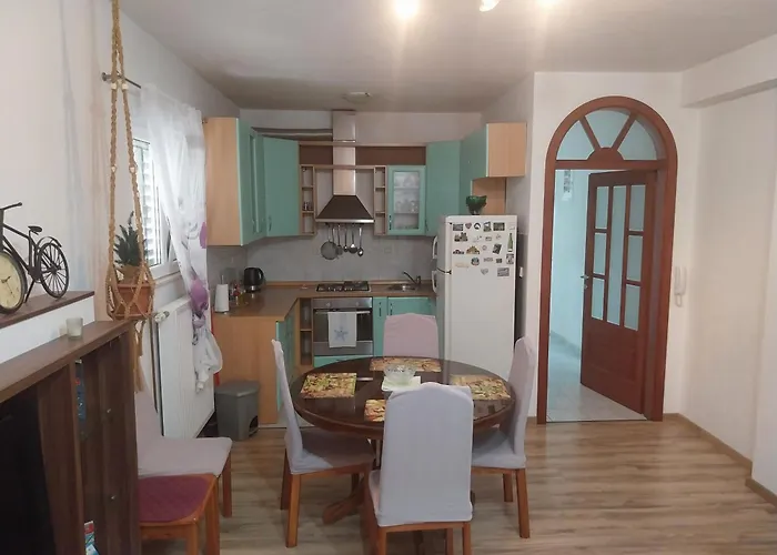 Guliver Apartment *